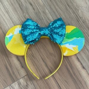 Lilly Pulitzer Yellow and Blue Sequin Bow Headband